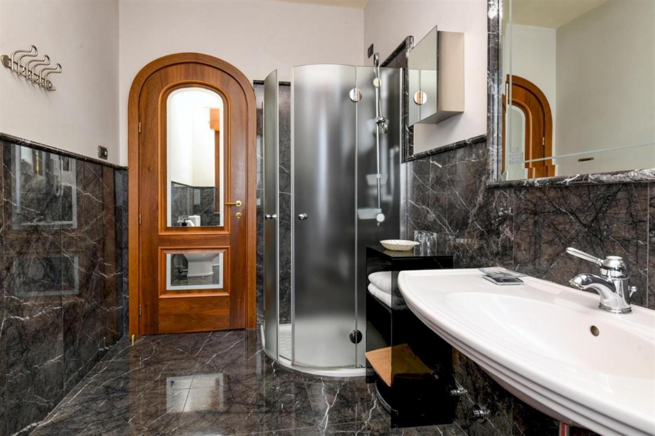 Private Luxury Villa With Pool Moniga del Garda 外观 照片