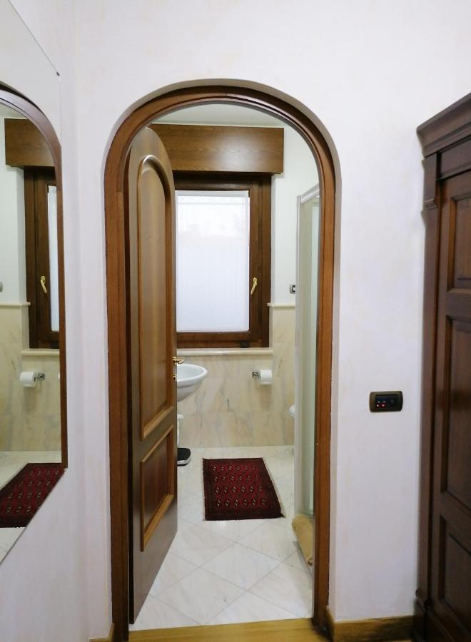 Private Luxury Villa With Pool Moniga del Garda 外观 照片