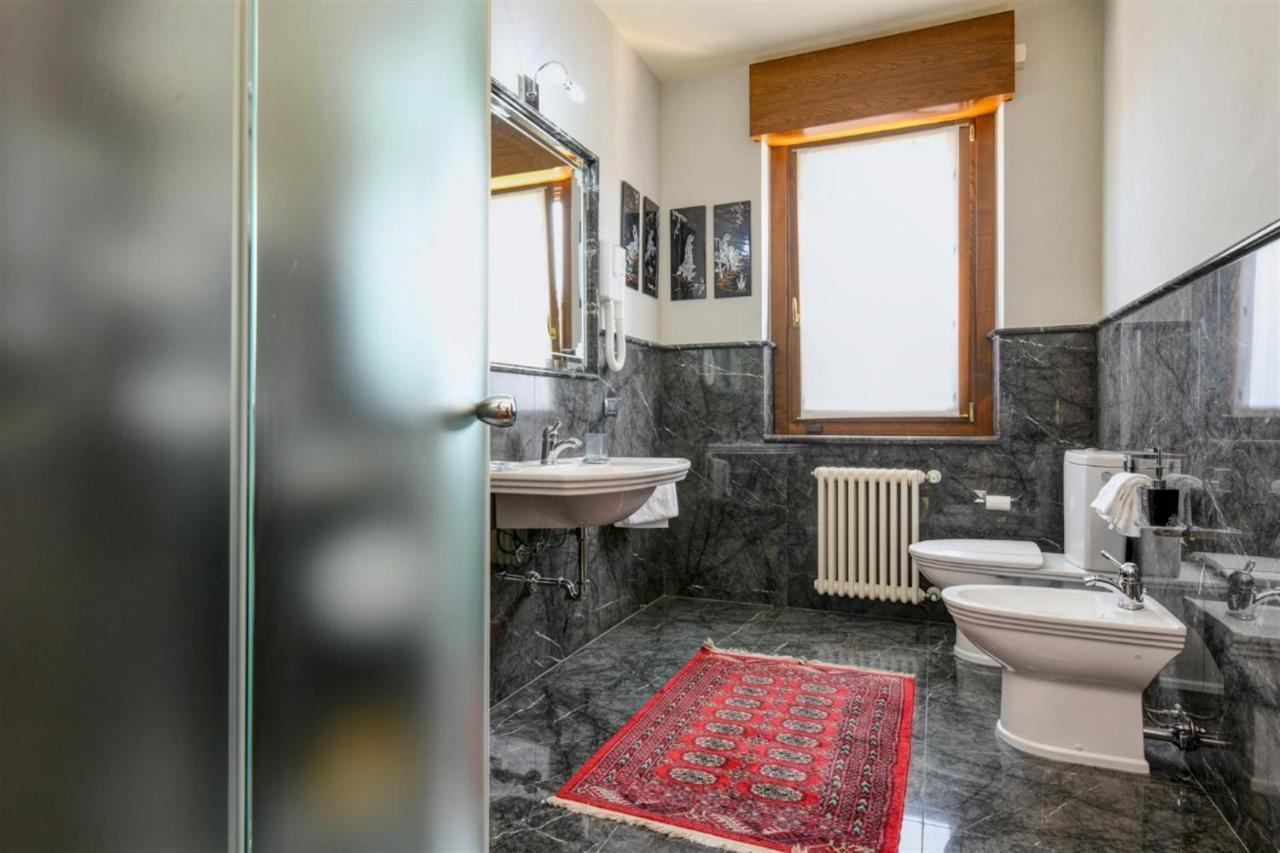 Private Luxury Villa With Pool Moniga del Garda 外观 照片