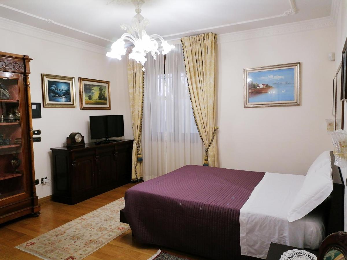 Private Luxury Villa With Pool Moniga del Garda 外观 照片