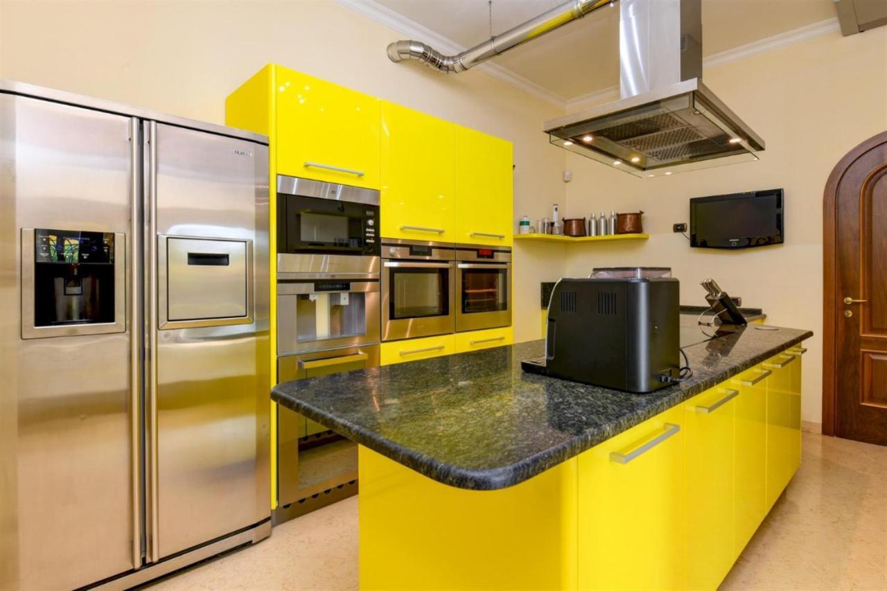 Private Luxury Villa With Pool Moniga del Garda 外观 照片