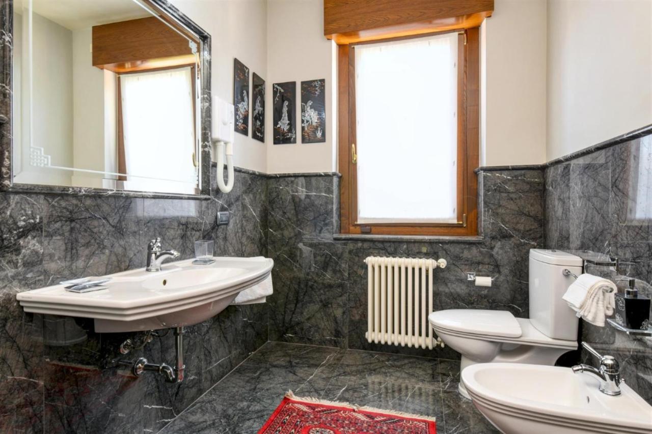 Private Luxury Villa With Pool Moniga del Garda 外观 照片